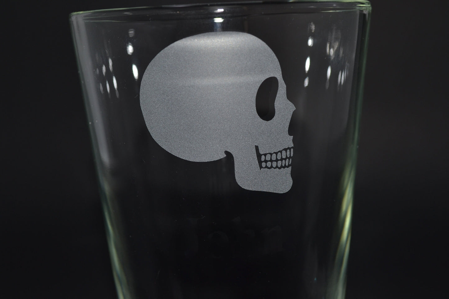 (H) Pint Glass, Skull Pint Glass