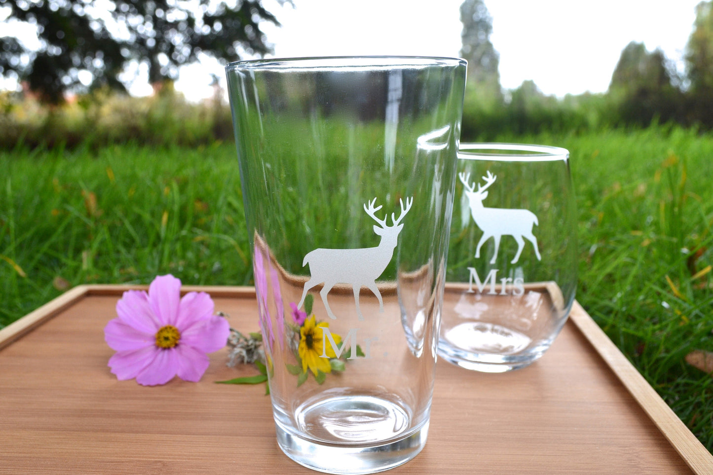 (H) Mr. and Mrs. Glassware, Deer Glassware Set