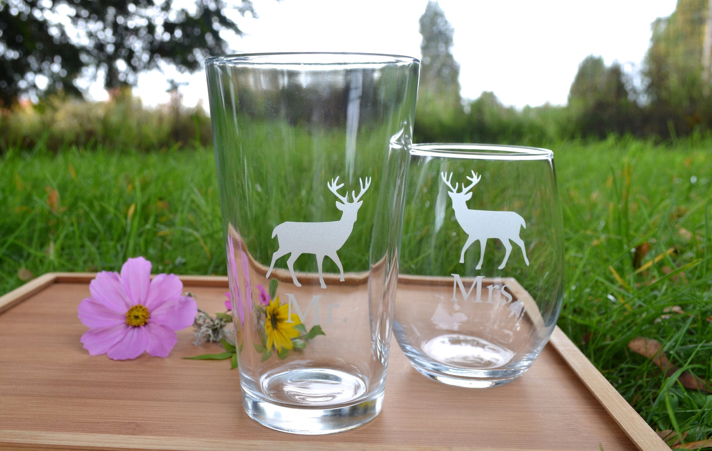 (H) Mr. and Mrs. Glassware, Deer Glassware Set