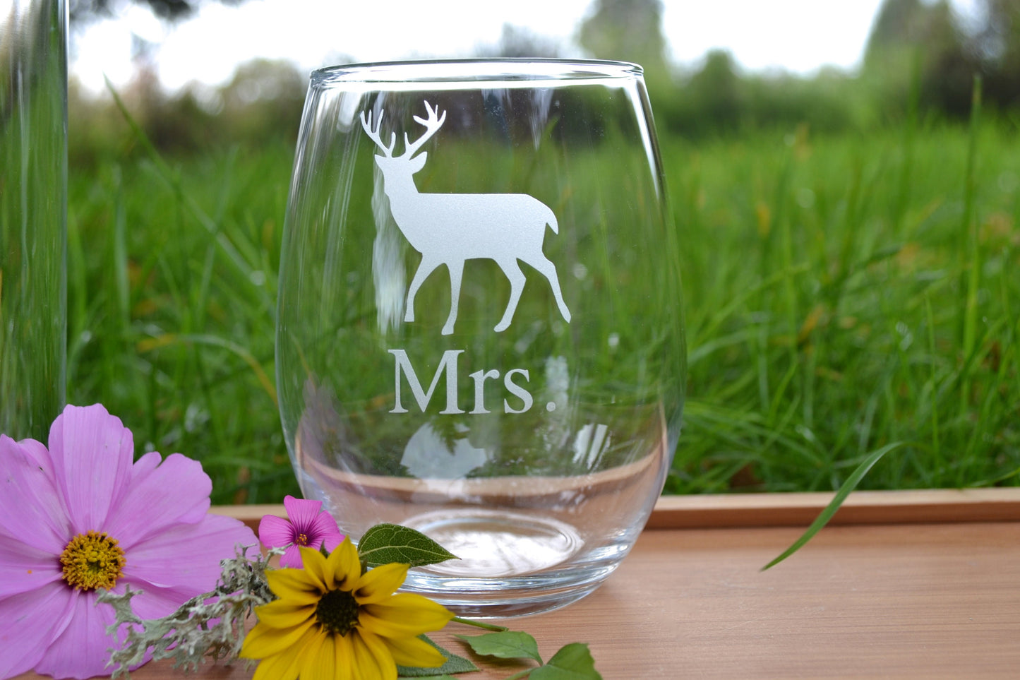 (H) Mr. and Mrs. Glassware, Deer Glassware Set