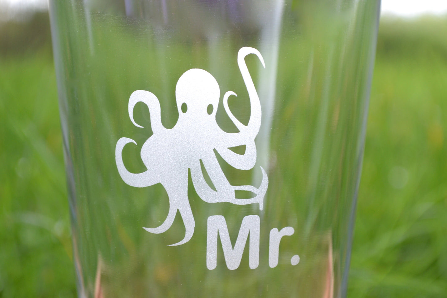 (H) Mr. and Mrs. Glasses, Octopus Glassware Set