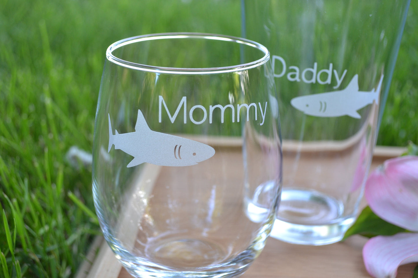 (H) Glassware, Mommy and Daddy Glasses, Sharks