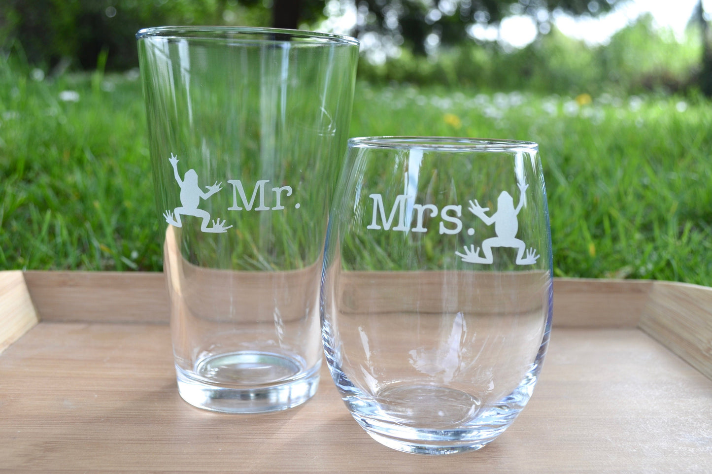 (H) Mr. and Mrs. Glasses, Frog Glassware Set