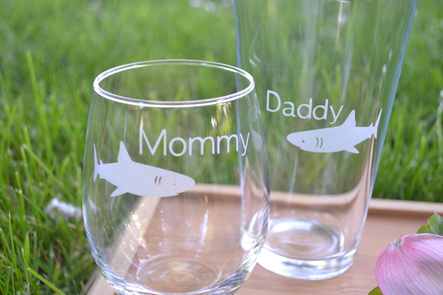 (H) Glassware, Mommy and Daddy Glasses, Sharks