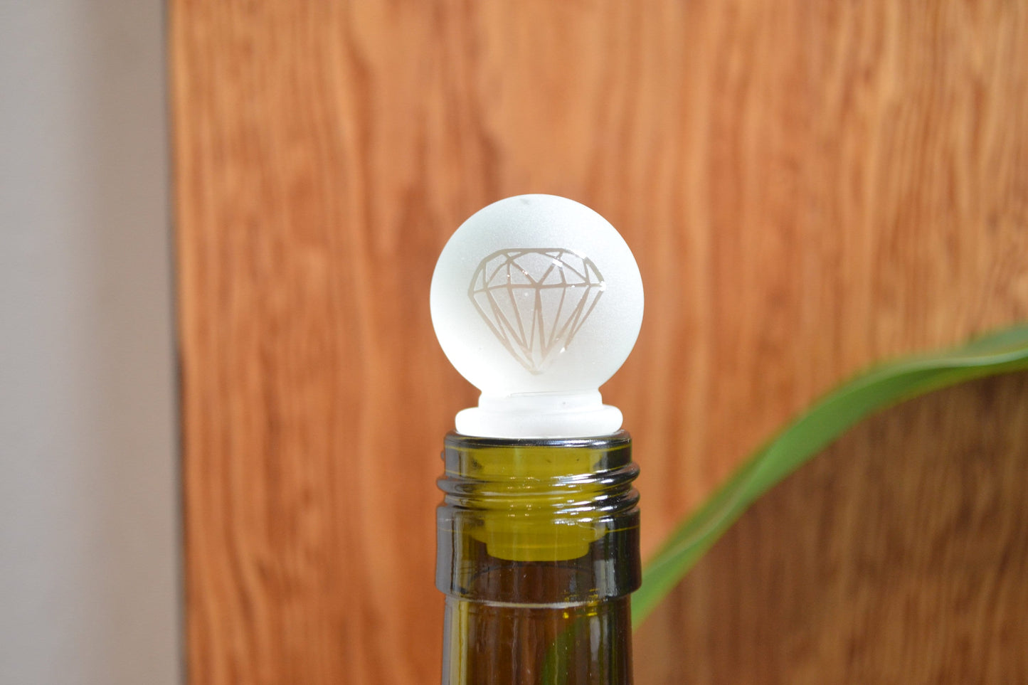 (L) Gem Bottle Stopper, Wine Stopper, Perfume Stopper